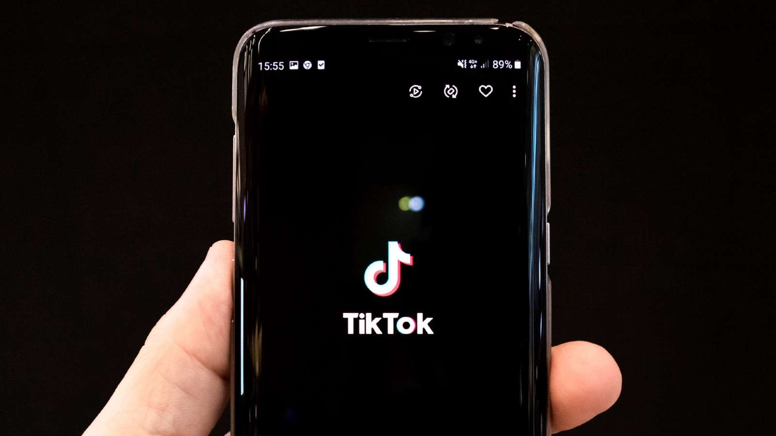 Telefonda TikTok logosu